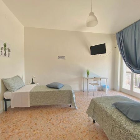 Guest House Service - Modugno Exterior foto