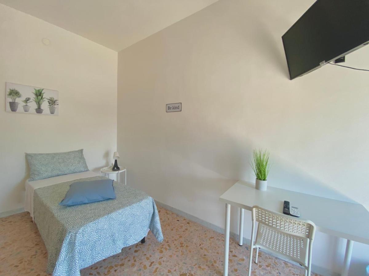 Guest House Service - Modugno Exterior foto